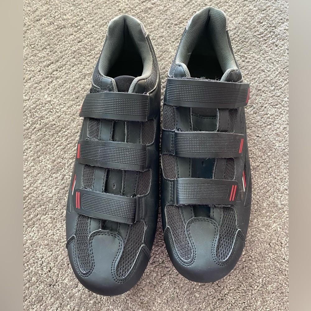NWOB Tommaso Strada 100 Dual Cleat
Compatible Spin Class Ready Bike
Shoe 🔵 - Picture 2 of 8